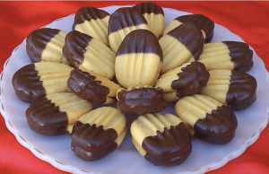 Tradičné vianočné banánky z lineckého cesta s čokoládou – obľúbený recept na sviatky